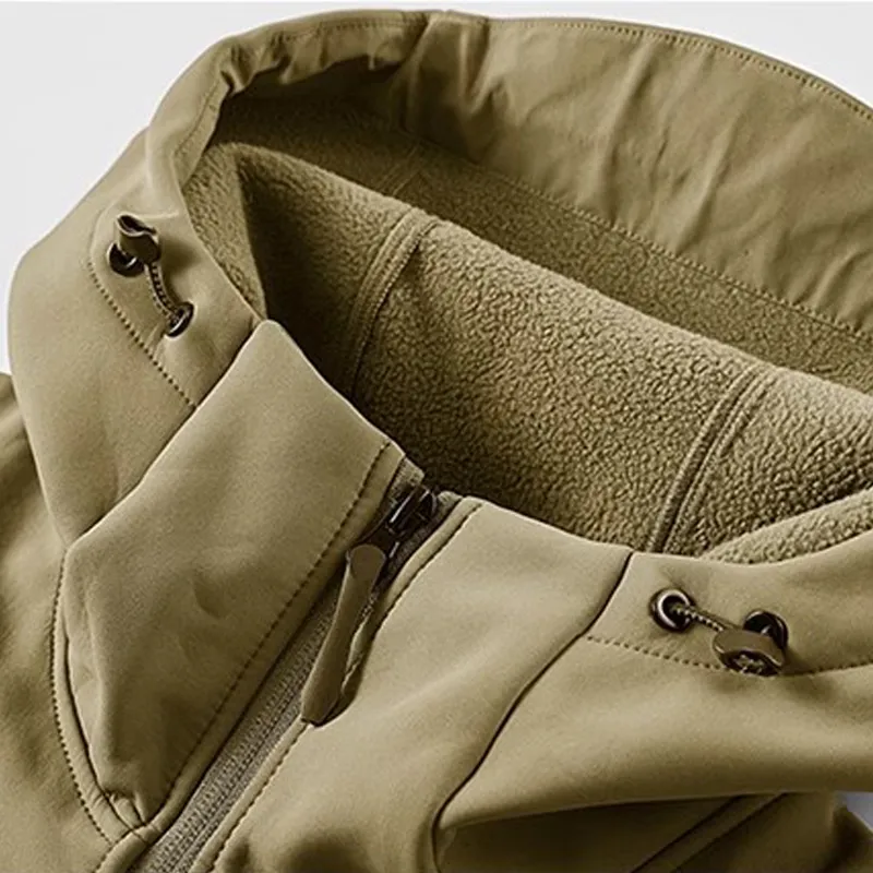 Wholesale 100% Polyester Embroidery Logo Full Zipper Waterproof Windproof Outdoor Climbing Hiking Soft Shell Jackets for Men