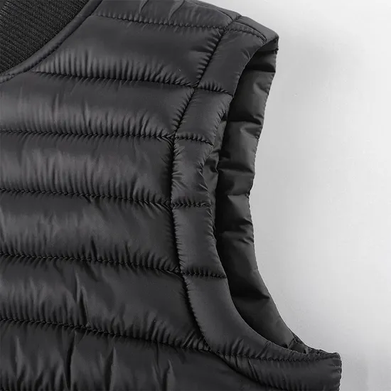 Custom Logo OEM Men's Winter Coat Nylon Casual Fashion Outdoor Windbreaker Insulated Quilted Vest