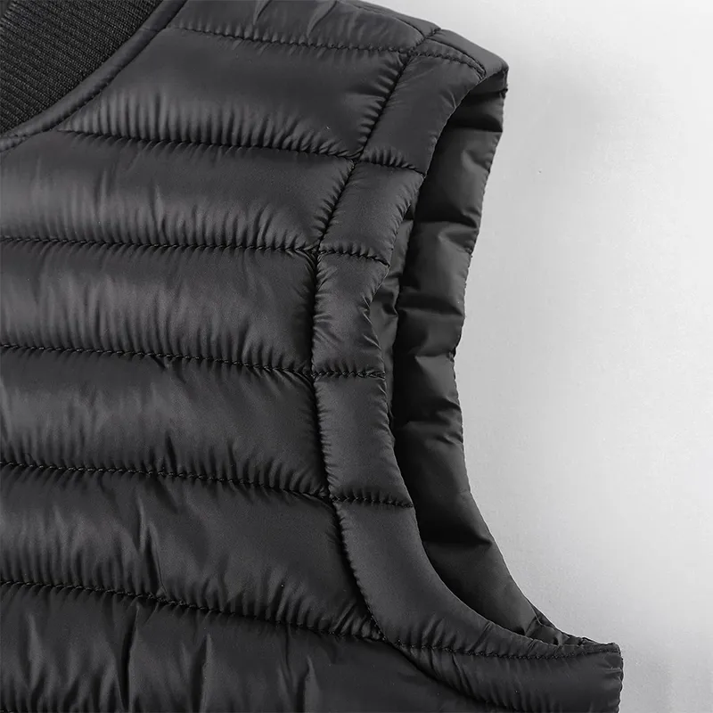 Custom Logo OEM Men's Winter Coat Nylon Casual Fashion Outdoor Windbreaker Insulated Quilted Vest